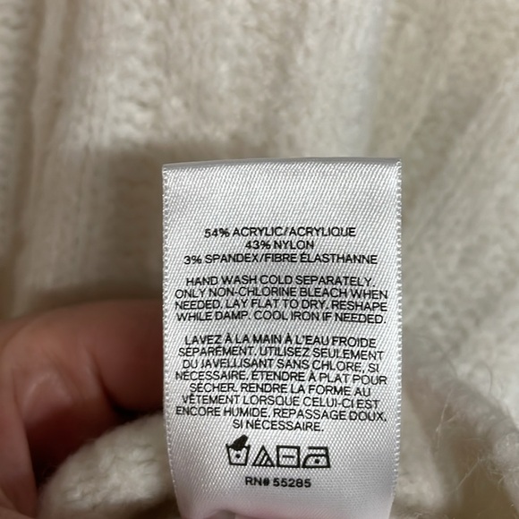 Express size XL White Cropped Super Soft Cable Knit Turtleneck Sweater - Picture 6 of 7